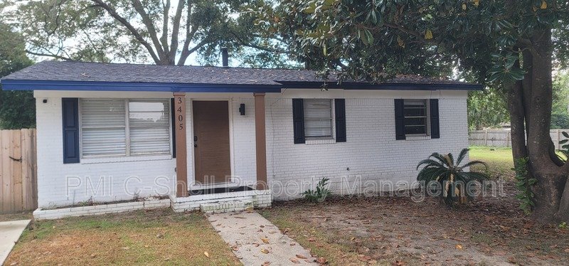 Very Nice 3 Bed 1 Bath Home with Yard property image