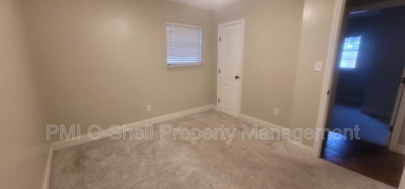 Very Nice 3 Bed 1 Bath Home with Yard property image