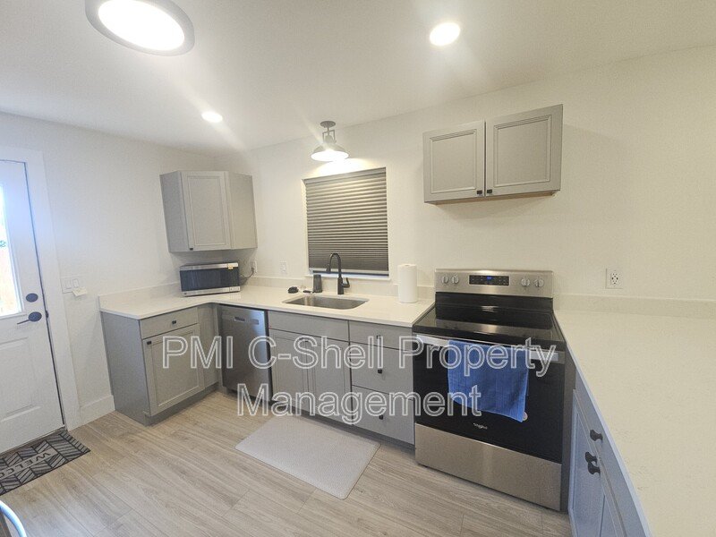 4 Bedroom 2 Bath Updated, Pensacola, NAS Pensacola, Fenced Yard, Pets property image