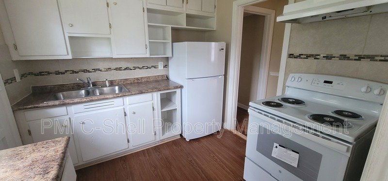 Convenient 3Bedroom 1 Bath Home with Backyard property image